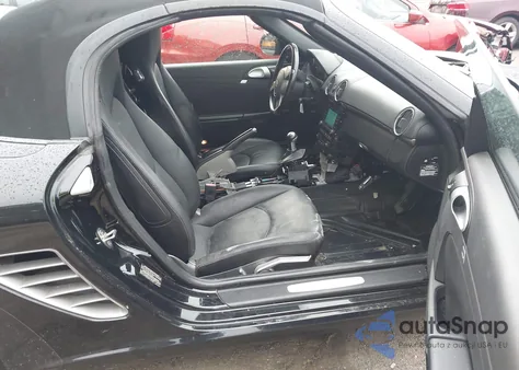 2010 Porsche Boxster z USA, uszkodzony, nr VIN WP0CA2A84AS710258